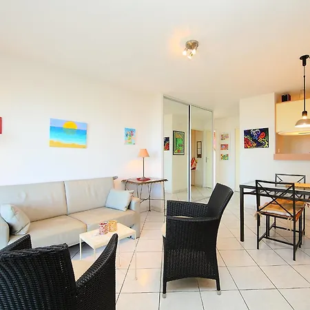Grand Sud-4 By Interhome