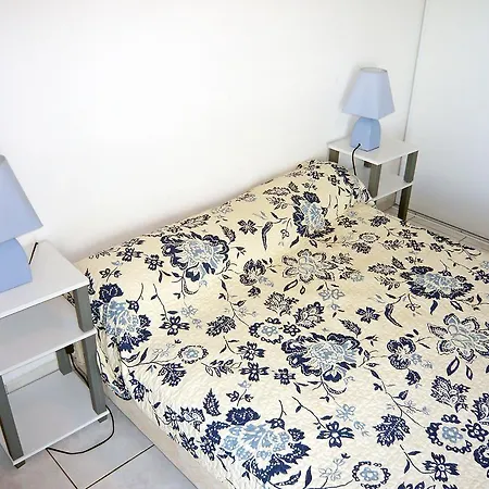 Apartment Grand Sud-4 By Interhome